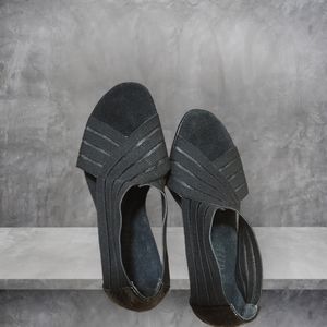 Vivanz Colette Crochet Pump